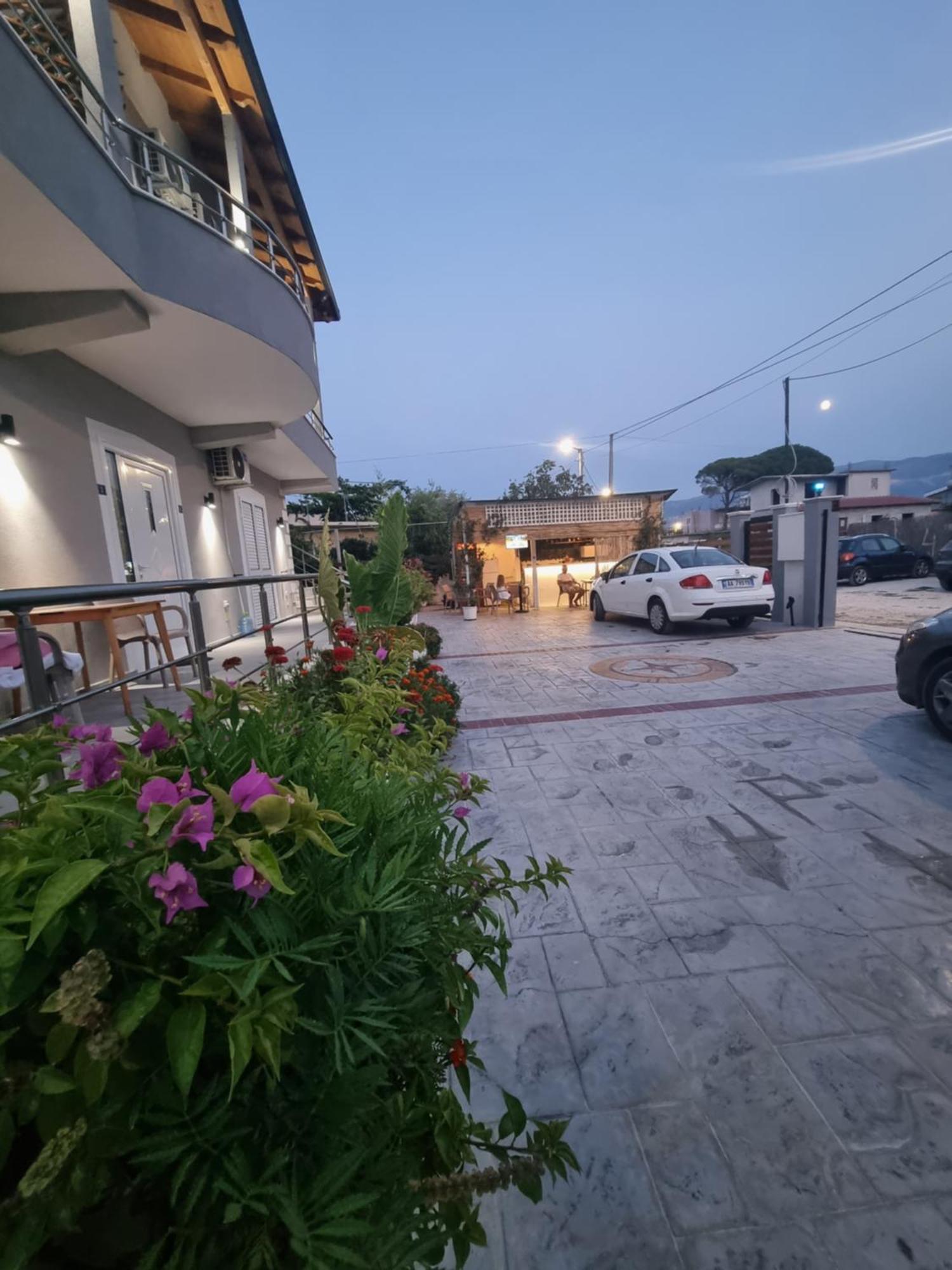 Vila Soleil Vlorë Exteriör bild