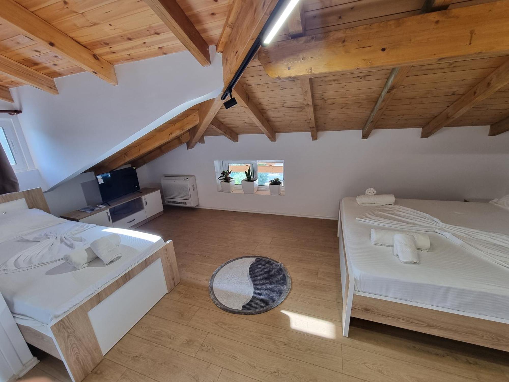 Vila Soleil Vlorë Exteriör bild