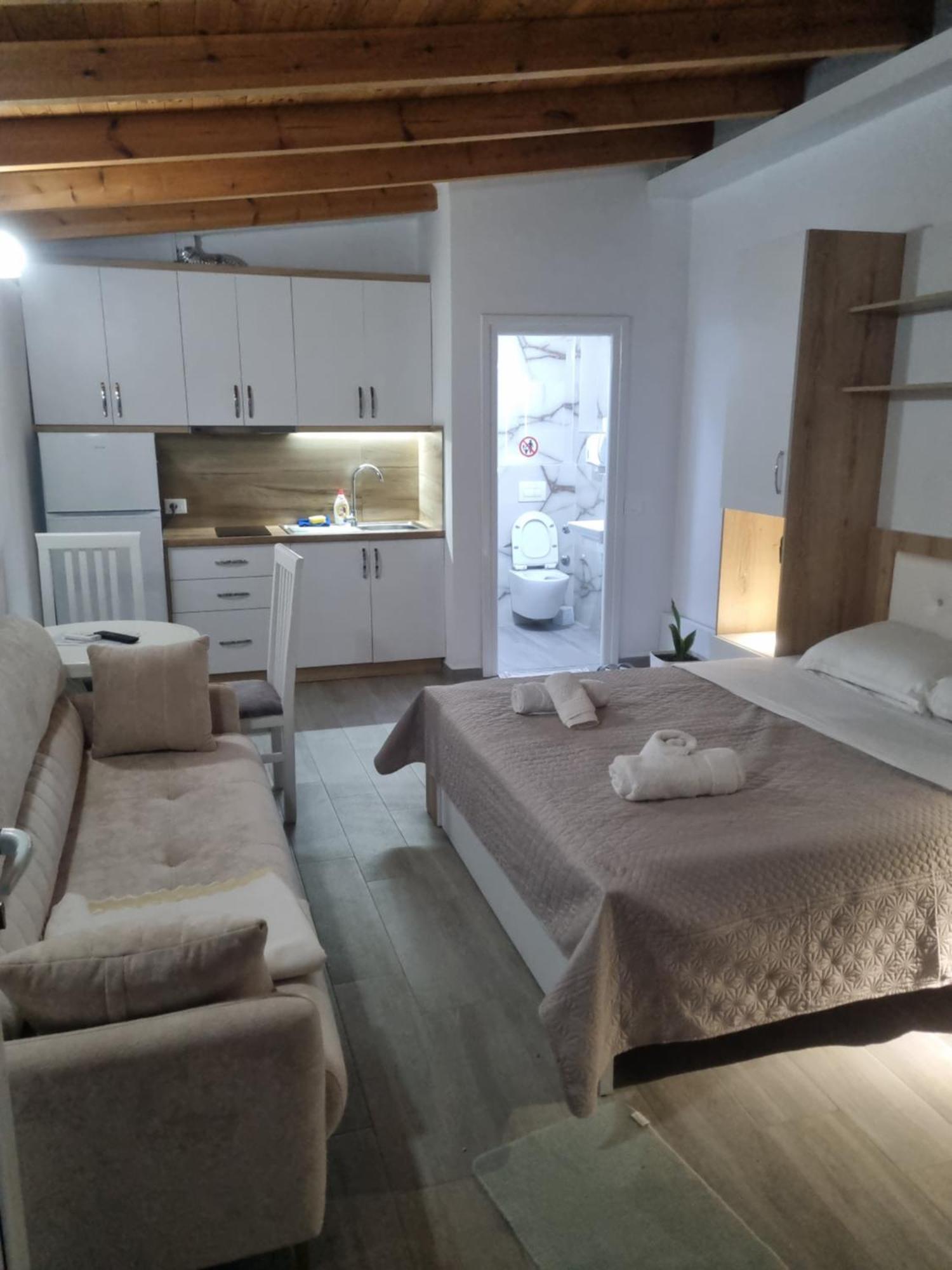 Vila Soleil Vlorë Exteriör bild