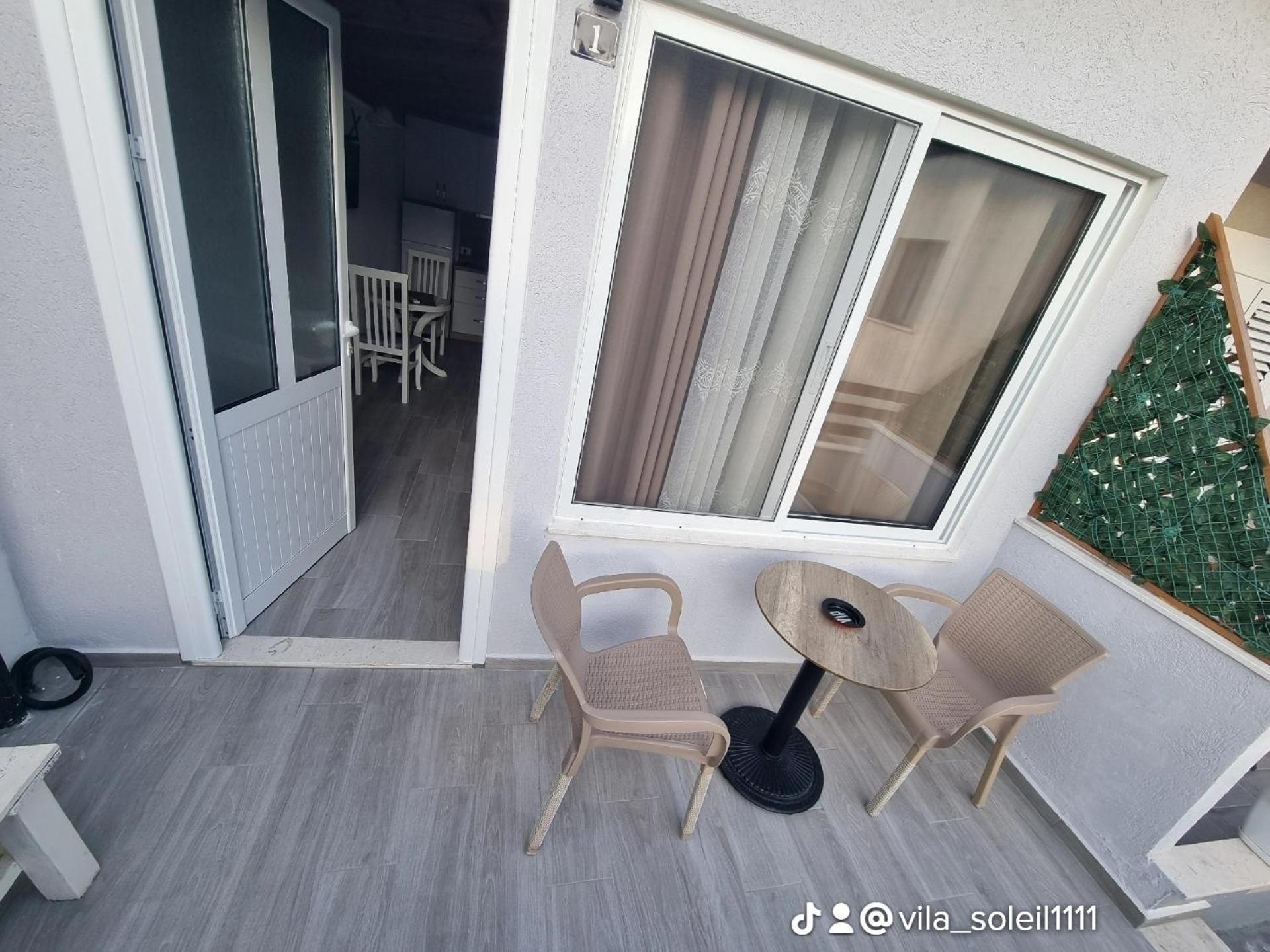 Vila Soleil Vlorë Exteriör bild